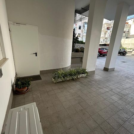 Central Modern Studio Bari Apartment Exterior foto